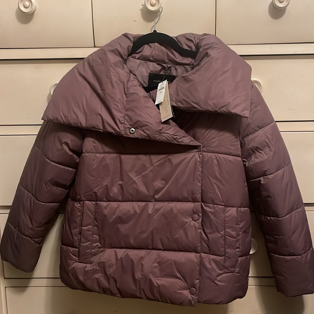 Banana Republic light weight puffer coat in pale purple! NWT Great gift!